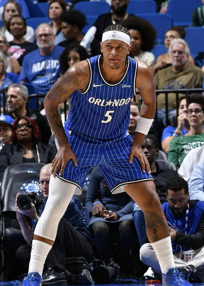 今晚突围战来临，波士顿凯尔特人围绕欧冠主帅复盘，信心回归，医务组通报恢复的简单介绍