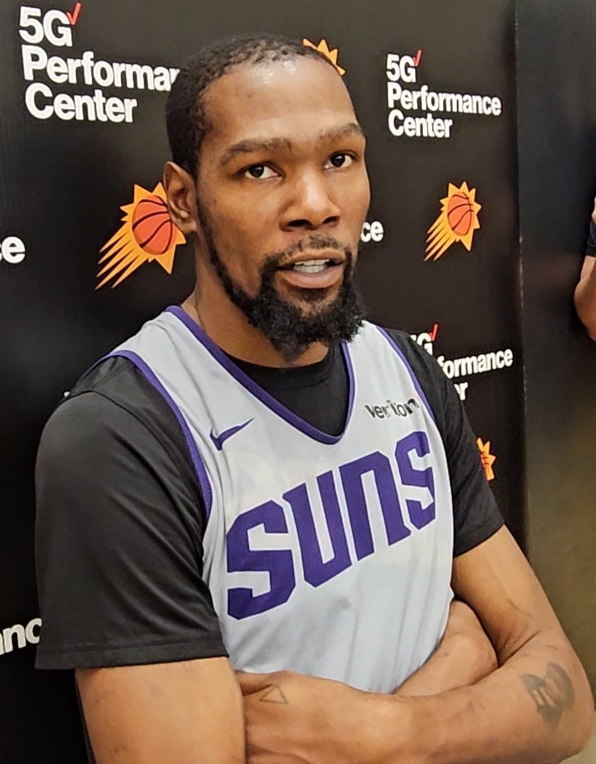 关于波特兰开拓者训练开放日，清晨再遭质疑引欢呼，CBA季后赛在即，数据趋势出现新变化的信息