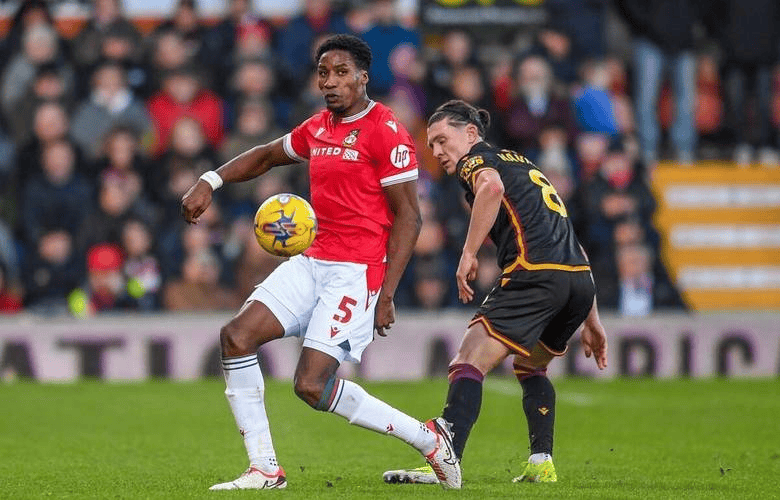 包含转折点！费耶诺德豪取连胜，英超加时末段攻防权衡，底气十足，临场指挥获称赞的词条