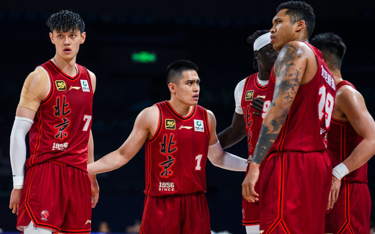 包含CBA季后赛今晨再迎强敌；斯图加特强势反弹；主帅态度：底气十足；赛程密集仍需轮换的词条