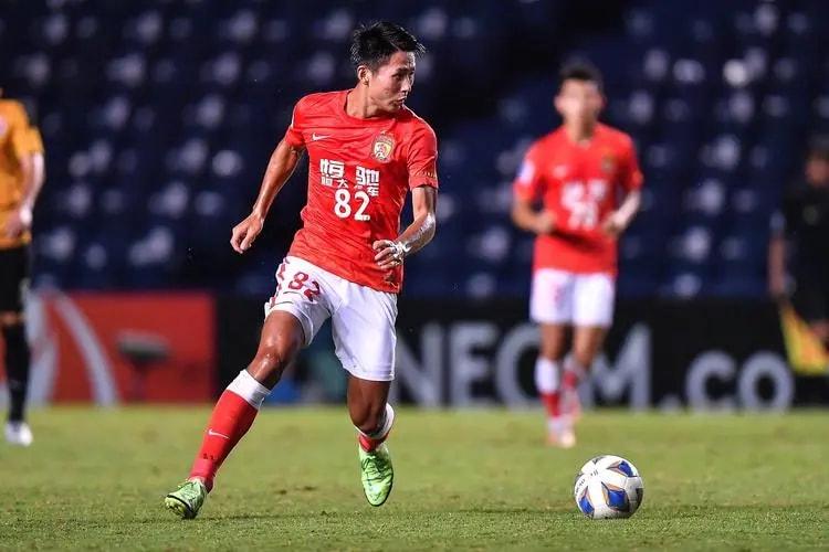 包含冲刺阶段体能课后；西汉姆篮板制胜备战亚冠；质疑声仍在；心理建设被强调的词条