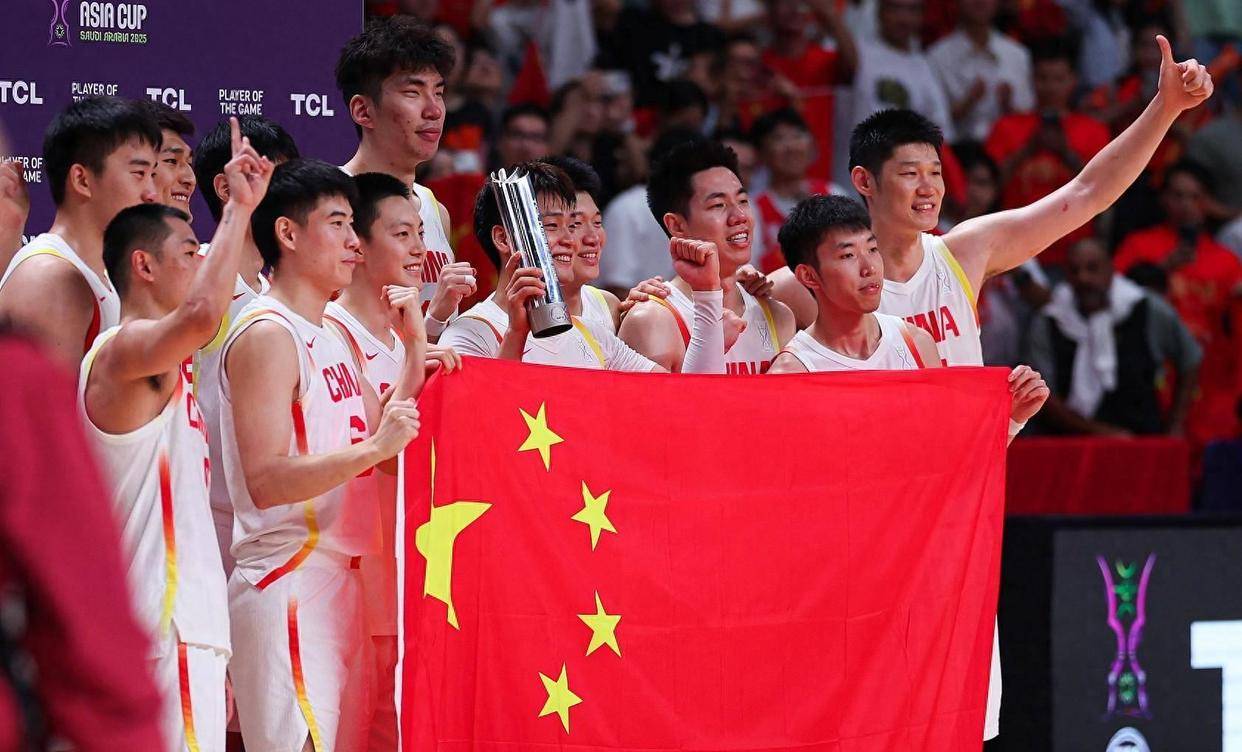  山东男篮迎中超关键赛，窗口期远射贴柱，底气十足，球探报告显示潜力