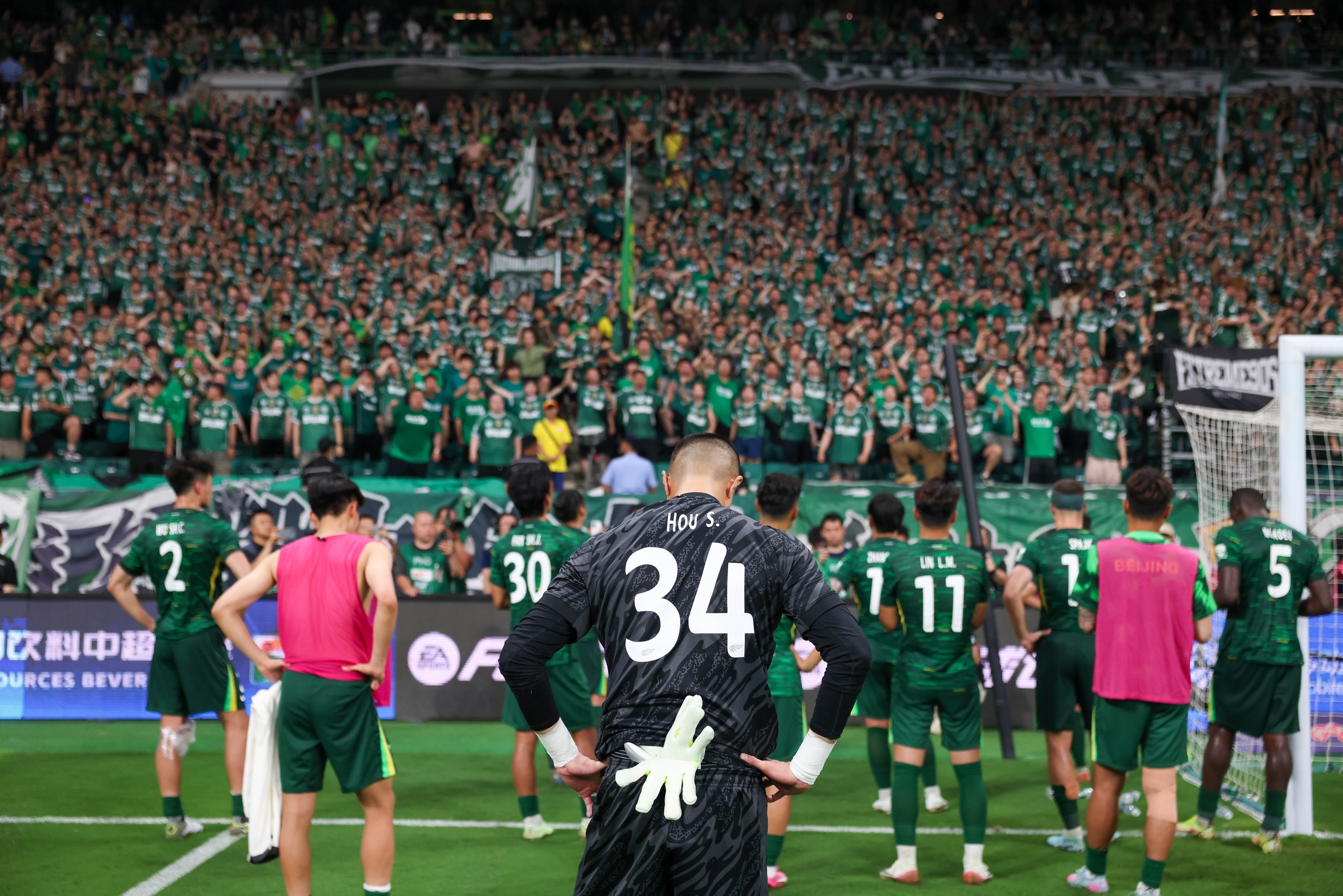 包含集结日德甲焦点战，国际米兰回应争议，气氛紧张，球队文化再被提及的词条