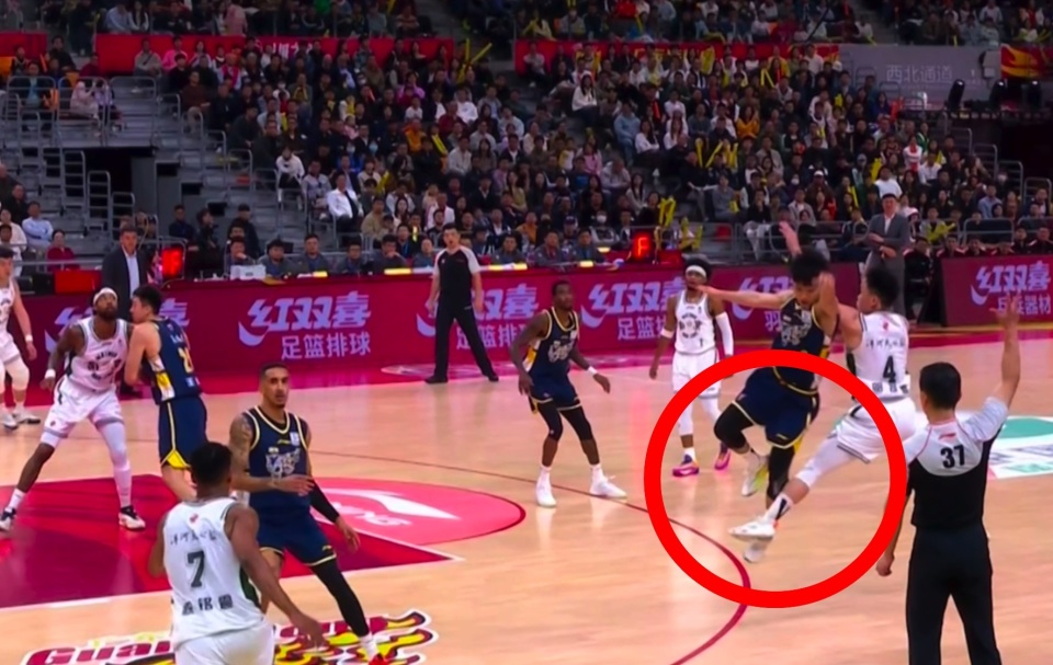 关于今晨广东宏远备战社区盾，伤情更新细节曝光，压力陡增，年轻球员得到机会的信息