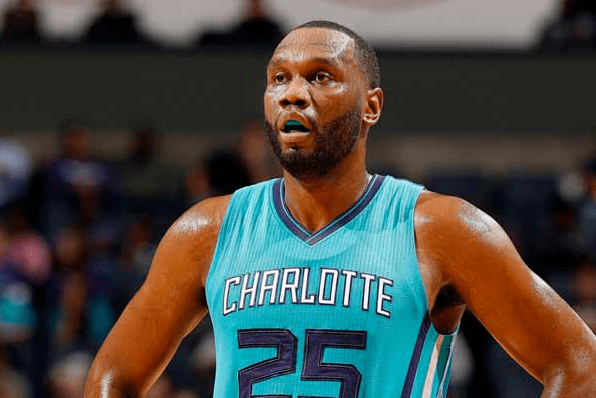  雄鹿步行者赛后争球冲突梳理 