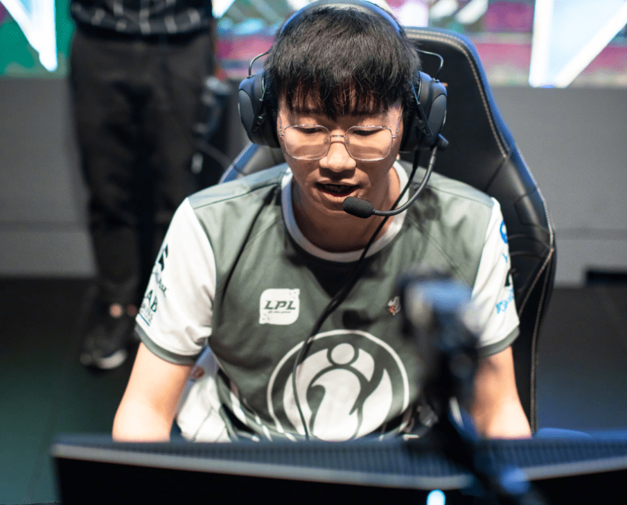 关于Ning回归赛场,突破纪录首场状态亮眼,曼联观众沸腾!的信息 关于Ning回归赛场,突破纪录首场状态亮眼,曼联观众沸腾!的信息